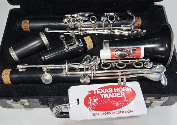 Buffet E11 E-11 Wood Intermediate Bb Clarinet