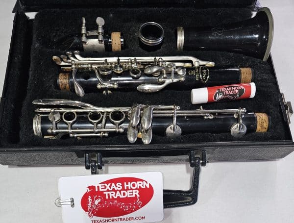 Vito Bb Resonite Clarinet  - Great for School Band!